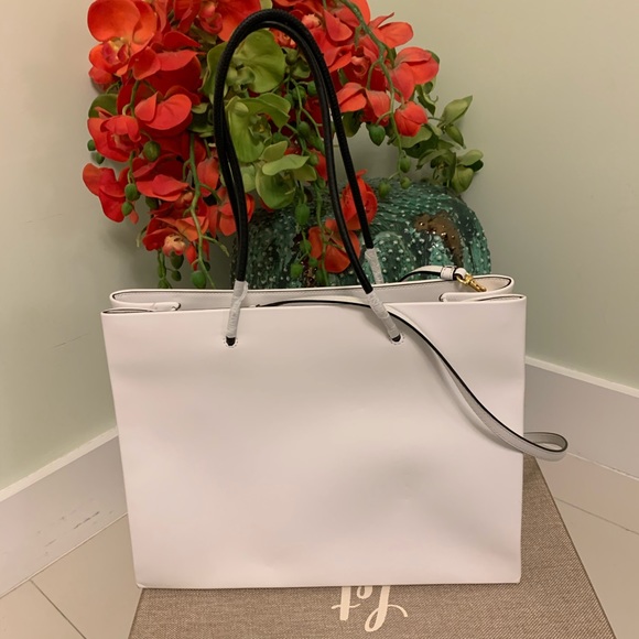 New Moschino bag white and black, large - Picture 6 of 10